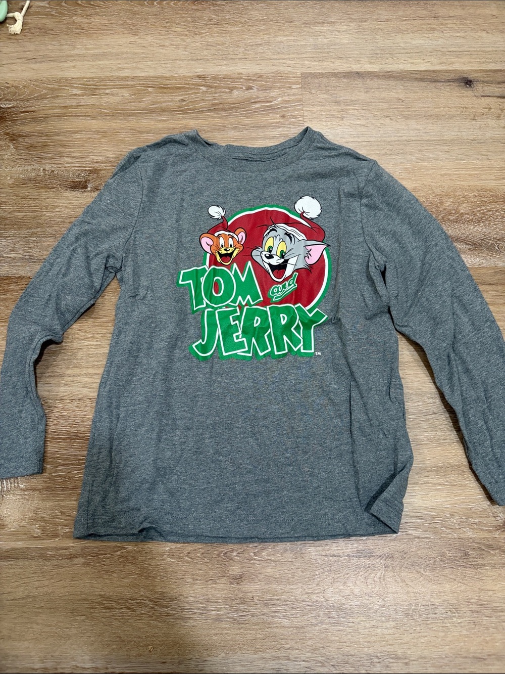 Old Navy Gray Long-Sleeve Tom & Jerry Graphic Tee with Red and Green Art